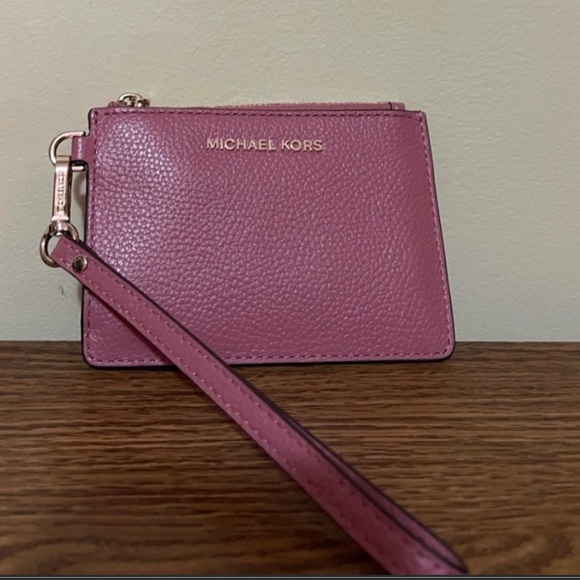 Michael Kors jet set wristlet